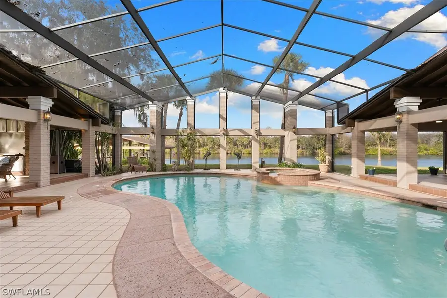 620 E Fort Thompson Avenue, Labelle, FL 33935 - Image #2