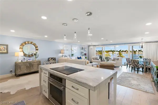 2800 Gulf Shore Boulevard N #305, Naples, FL 34103