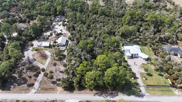 9th Street Nw, Naples, FL 34120