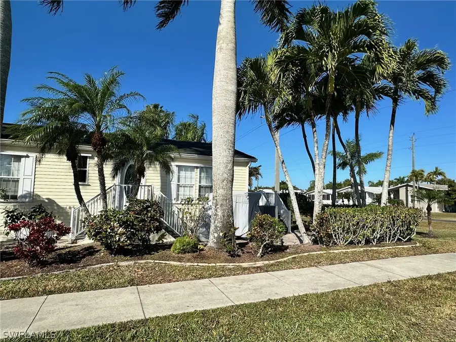 1671 Diamond Lake Circle, Naples, FL 34114 - Image #3