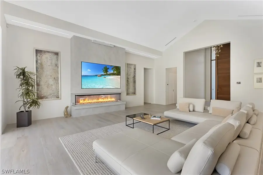 2485 Crayton Road, Naples, FL 34103 - Image #2