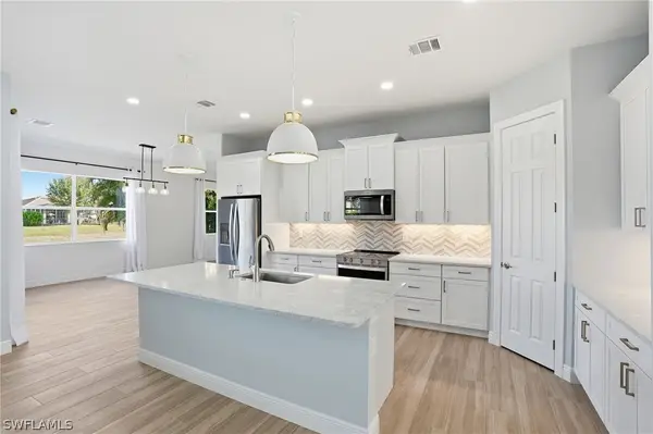 3479 Ocean Bluff Court, Naples, FL 34120