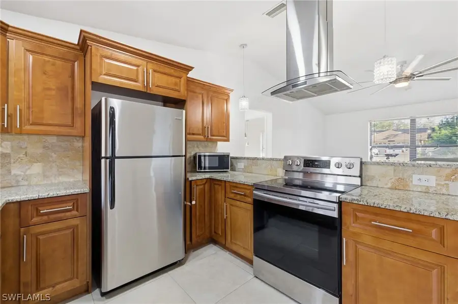 18554 Zinnia Road, Fort Myers, FL 33967 - Image #2