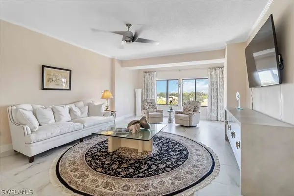 900 Arbor Lake Drive #9-505, Naples, FL 34110