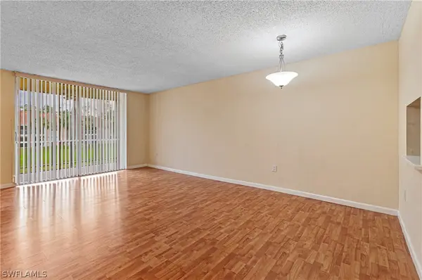 225 Turtle Lake Court #209, Naples, FL 34105