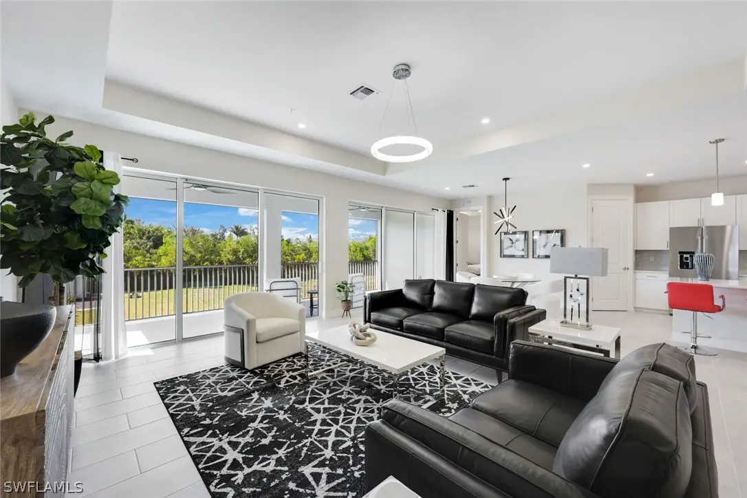 303 Indies Drive W #202, Naples, FL 34114 - Image #1