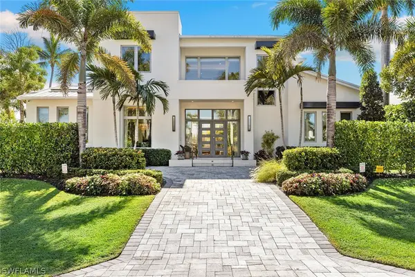 790 6th Avenue N, Naples, FL 34102