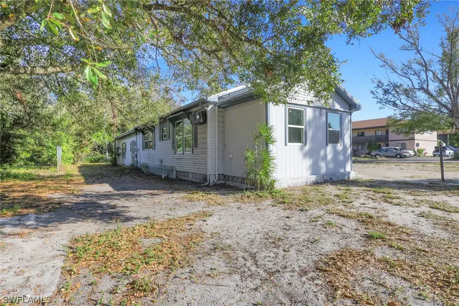 2933 Jackson Street, Fort Myers, FL 33901 - #3