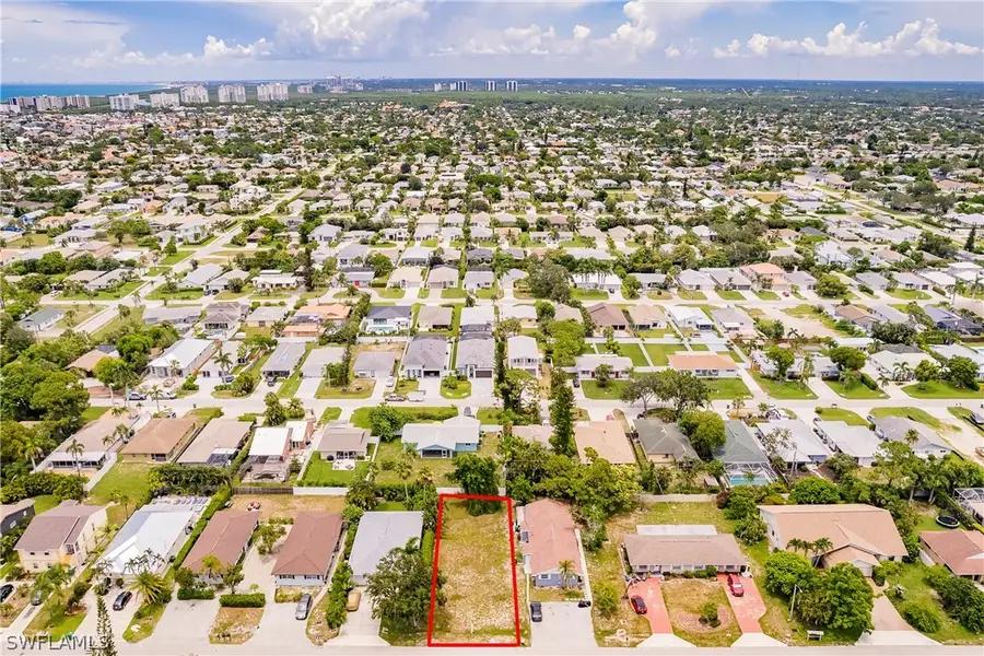 635 92nd Avenue N, Naples, FL 34108 - #2