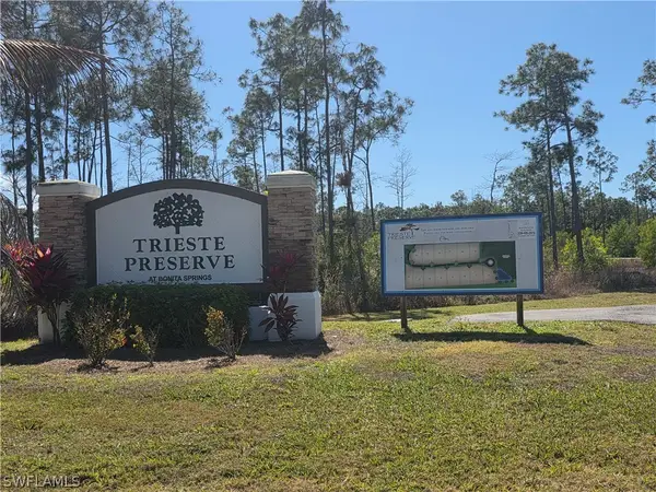 25460 Divot Drive, Bonita Springs, FL 34135