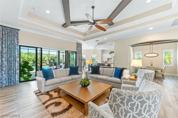 6818 Canwick Cove Circle, Naples, FL 34113