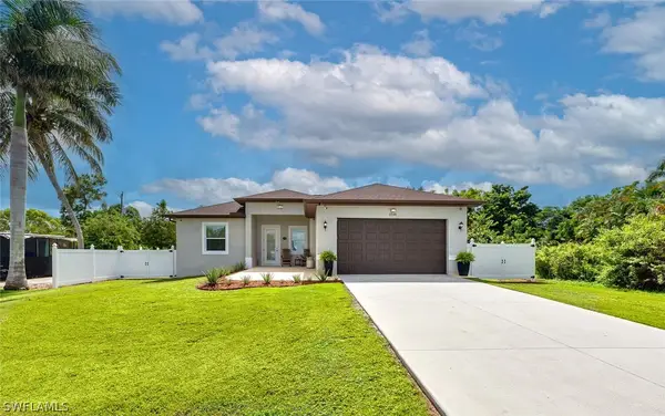 3196 Connecticut Avenue, Naples, FL 34112