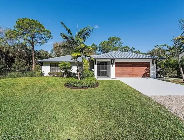 3661 7th Avenue Sw, Naples, FL 34117