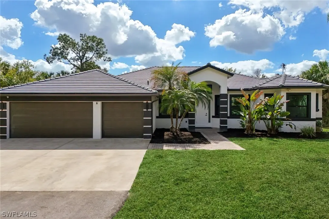 370 12th Avenue Nw, Naples, FL 34120 - #1