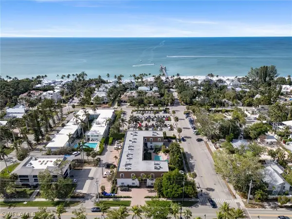 1222 Gordon Drive #2, Naples, FL 34102