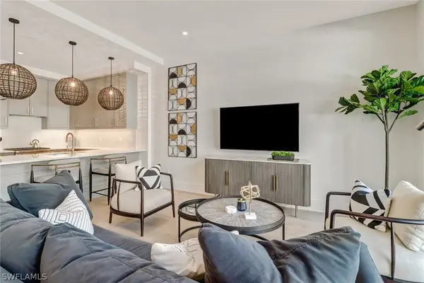 850 Central Avenue #209, Naples, FL 34102