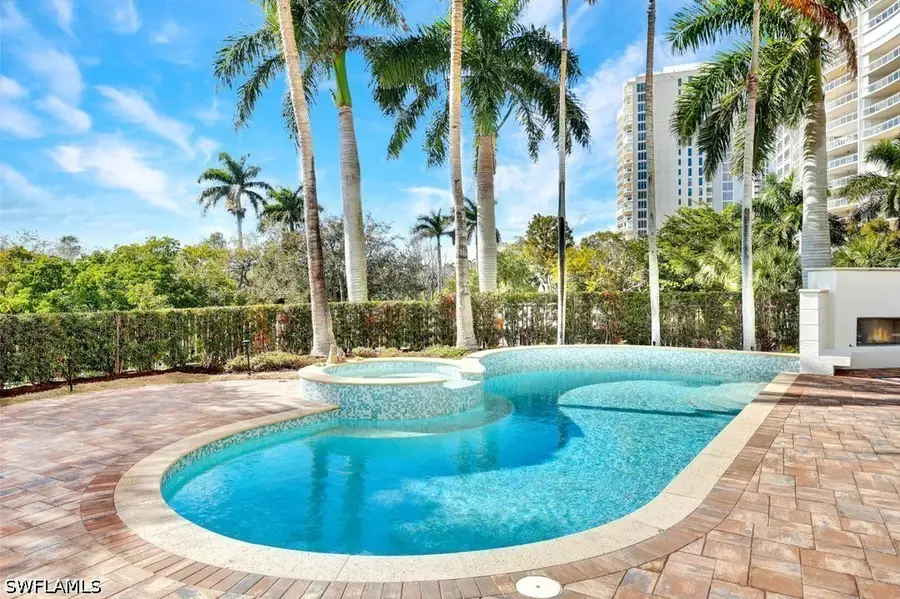 13675 Vanderbilt Drive #V10, Naples, FL 34110 - #2