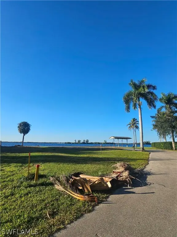 4567 E Riverside Drive, Fort Myers, FL 33905