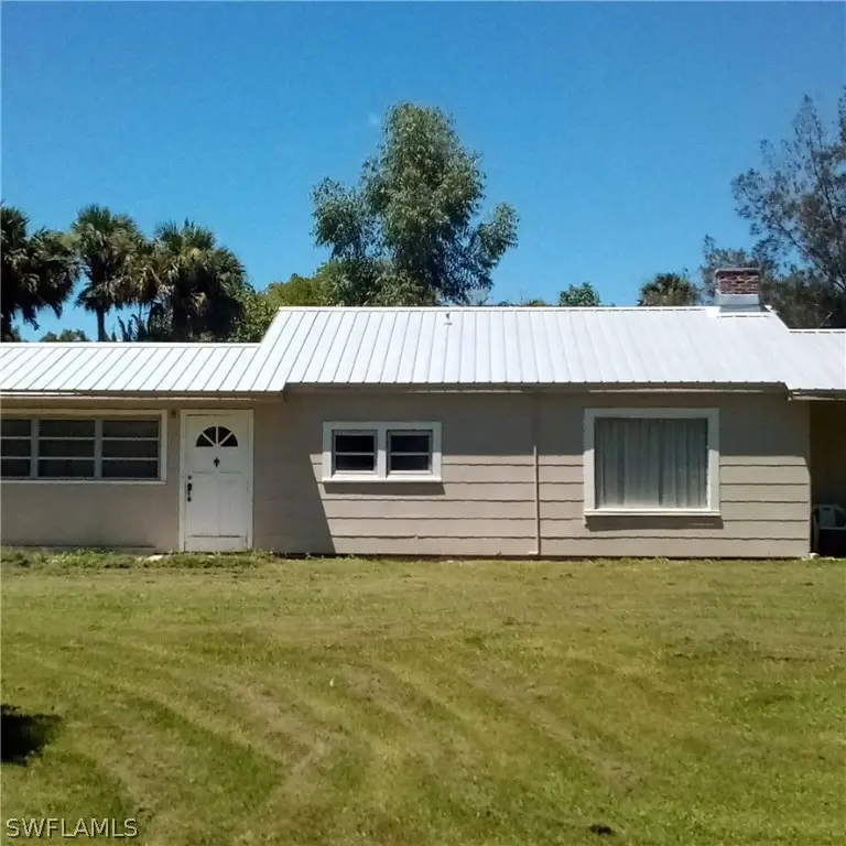 371 N Riverview Street, Labelle, FL 33935 - #1