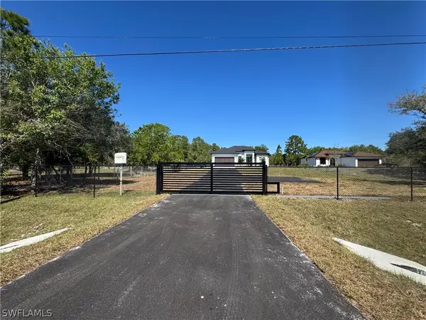 3217 60th Avenue Ne, Naples, FL 34120