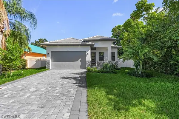 536 97th Avenue N, Naples, FL 34108