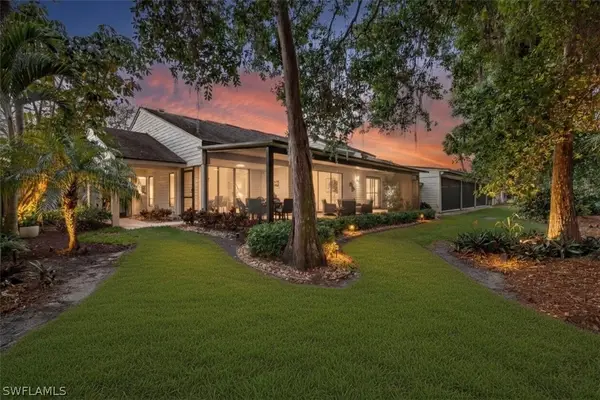 344 Edgemere Way N #33, Naples, FL 34105