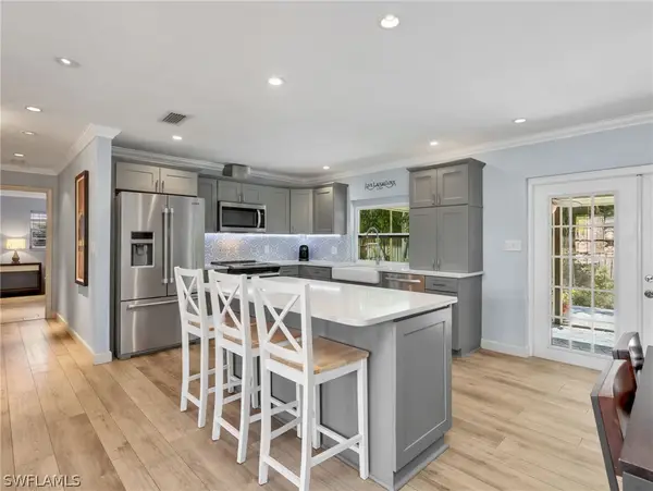 3523 Santiago Way, Naples, FL 34105