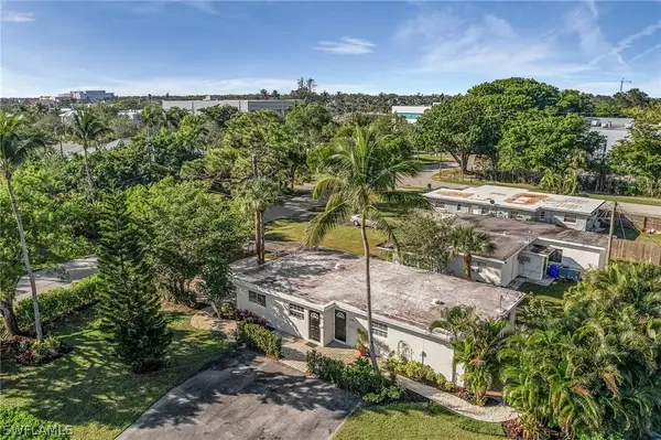 1011 11th Street N, Naples, FL 34102