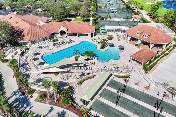 8253 Parkstone Place #206, Naples, FL 34120