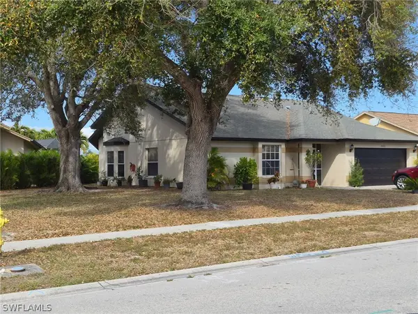 10520 Regent Circle, Naples, FL 34109