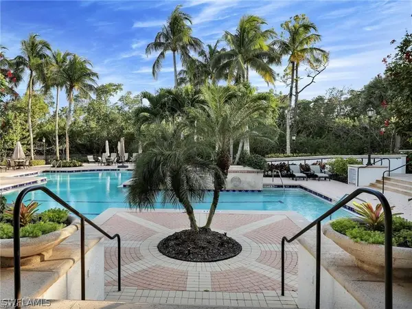 455 Cove Tower Drive #303, Naples, FL 34110