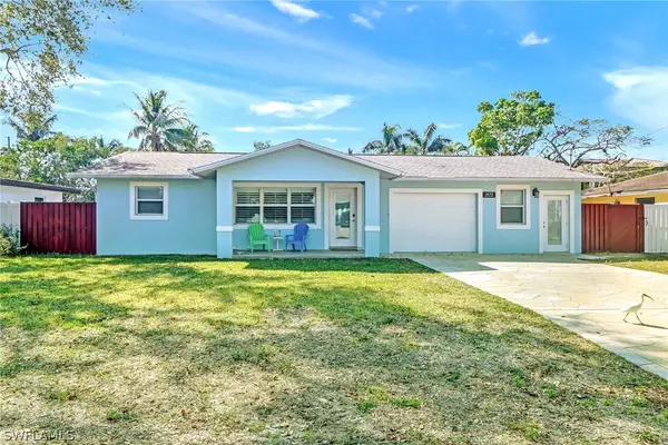 3470 Lakeview Drive, Naples, FL 34112