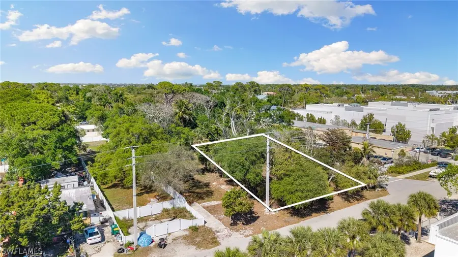 2995 Terrace Avenue, Naples, FL 34104 - #2