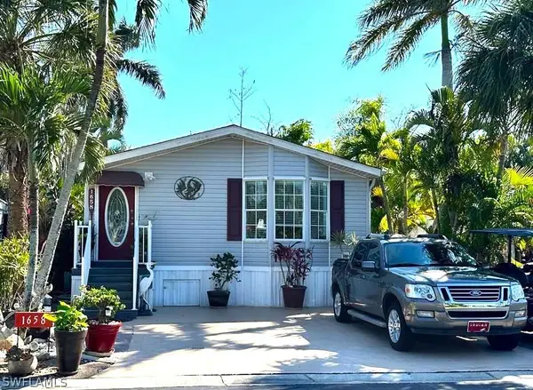 1658 Diamond Lake Circle, Naples, FL 34114