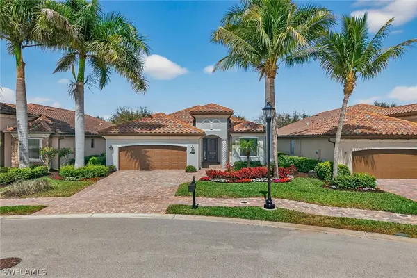 2898 Aviamar Circle, Naples, FL 34114