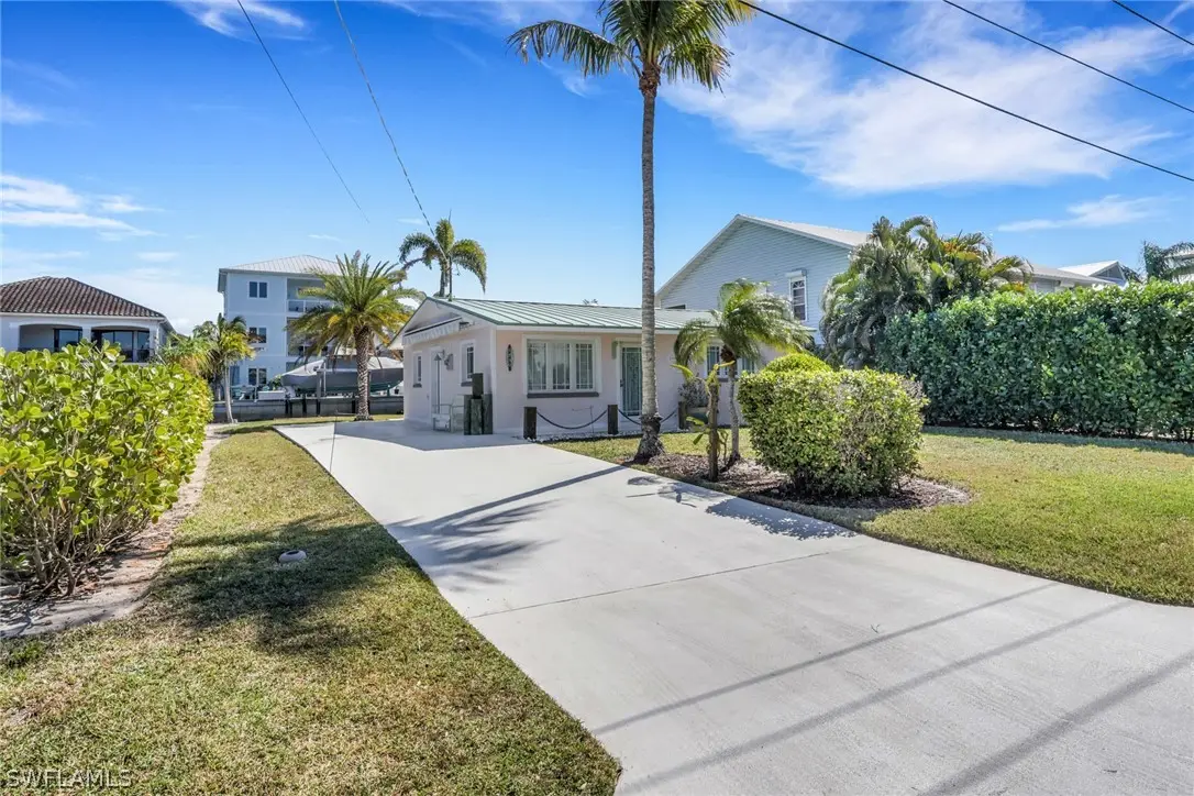 1290 Venetian Way, Naples, FL 34110 - #1