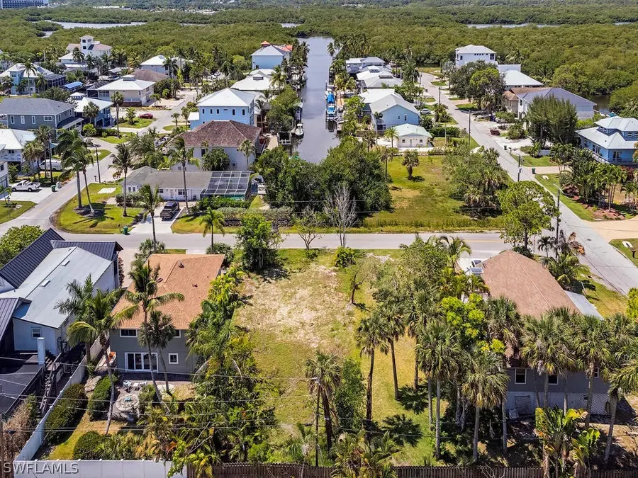 723 Glendale Avenue, Naples, FL 34110 - #2