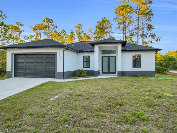 2700 42nd Street W, Lehigh Acres, FL 33971