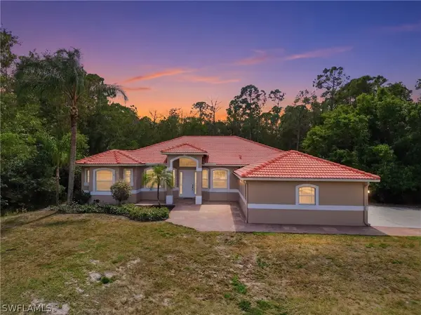 2480 52nd Avenue Ne, Naples, FL 34120