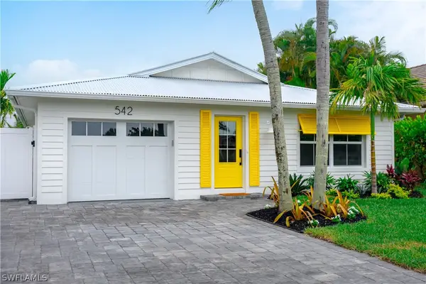 542 104th Avenue N, Naples, FL 34108