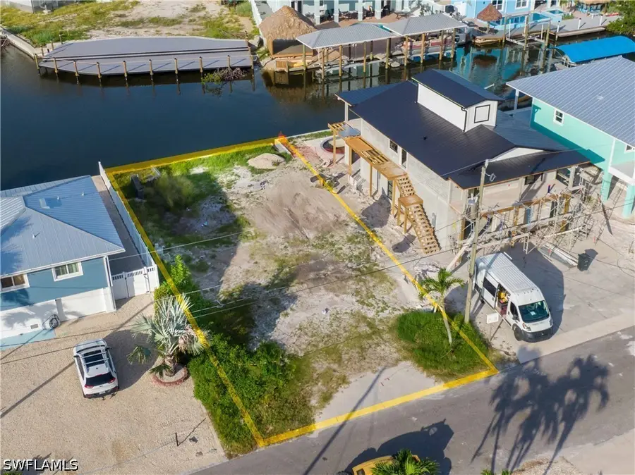 914 3rd Street, Fort Myers Beach, FL 33931 - #2