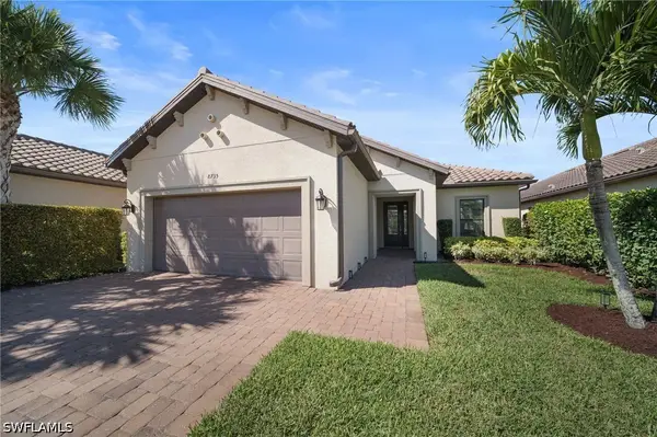 8735 Cavano Street E, Naples, FL 34119