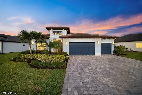 3721 Sapphire Cove Circle, Naples, FL 34114