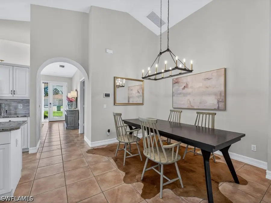 585 104th Avenue N, Naples, FL 34108 - #2