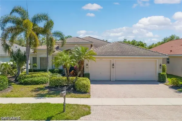 2112 Amargo Way, Naples, FL 34119
