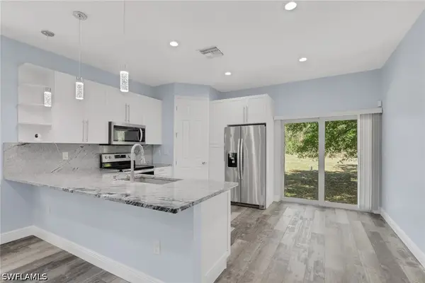 2977 4th Avenue Se, Naples, FL 34117