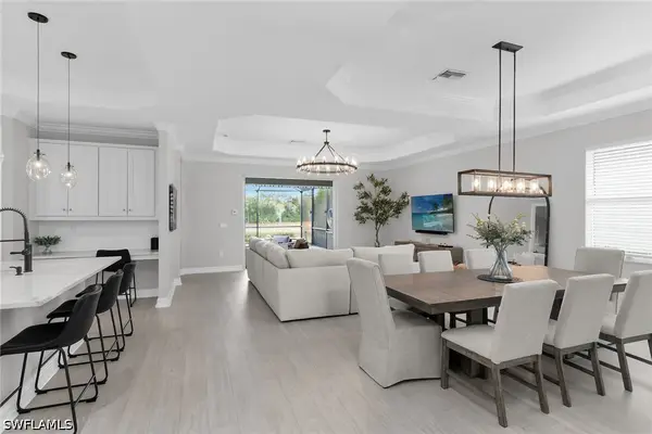 2926 Aviamar Circle, Naples, FL 34114