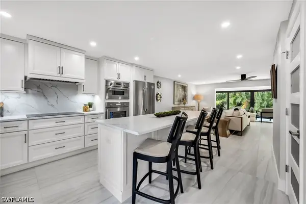 990 8th Street S #1C, Naples, FL 34102