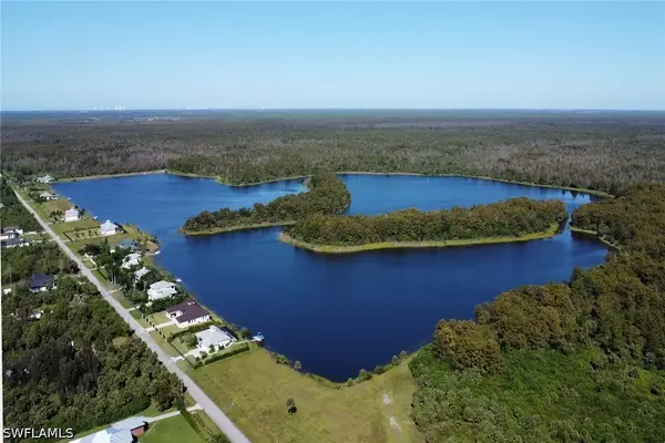 145 Shady Hollow Boulevard W, Naples, FL 34120