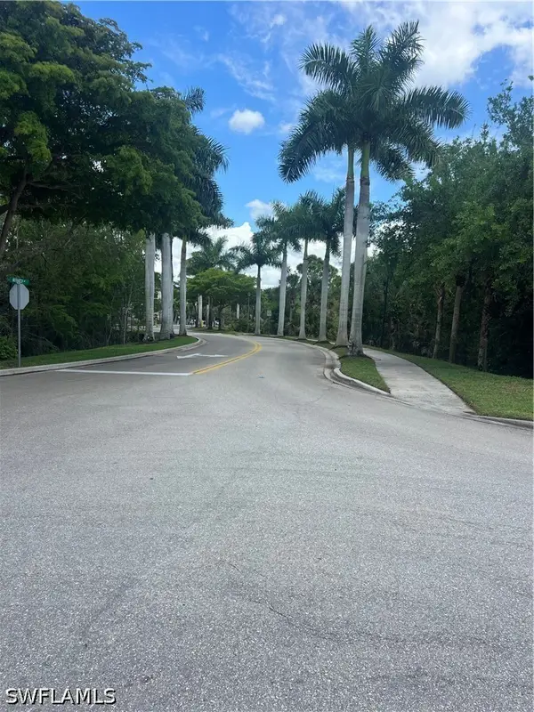 8470 Kingbird Loop #1050, Estero, FL 33967